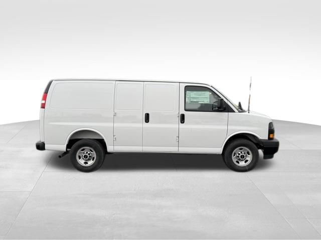 New 2026 GMC Savana 2500 w/ Driver Convenience Package RWD image 2
