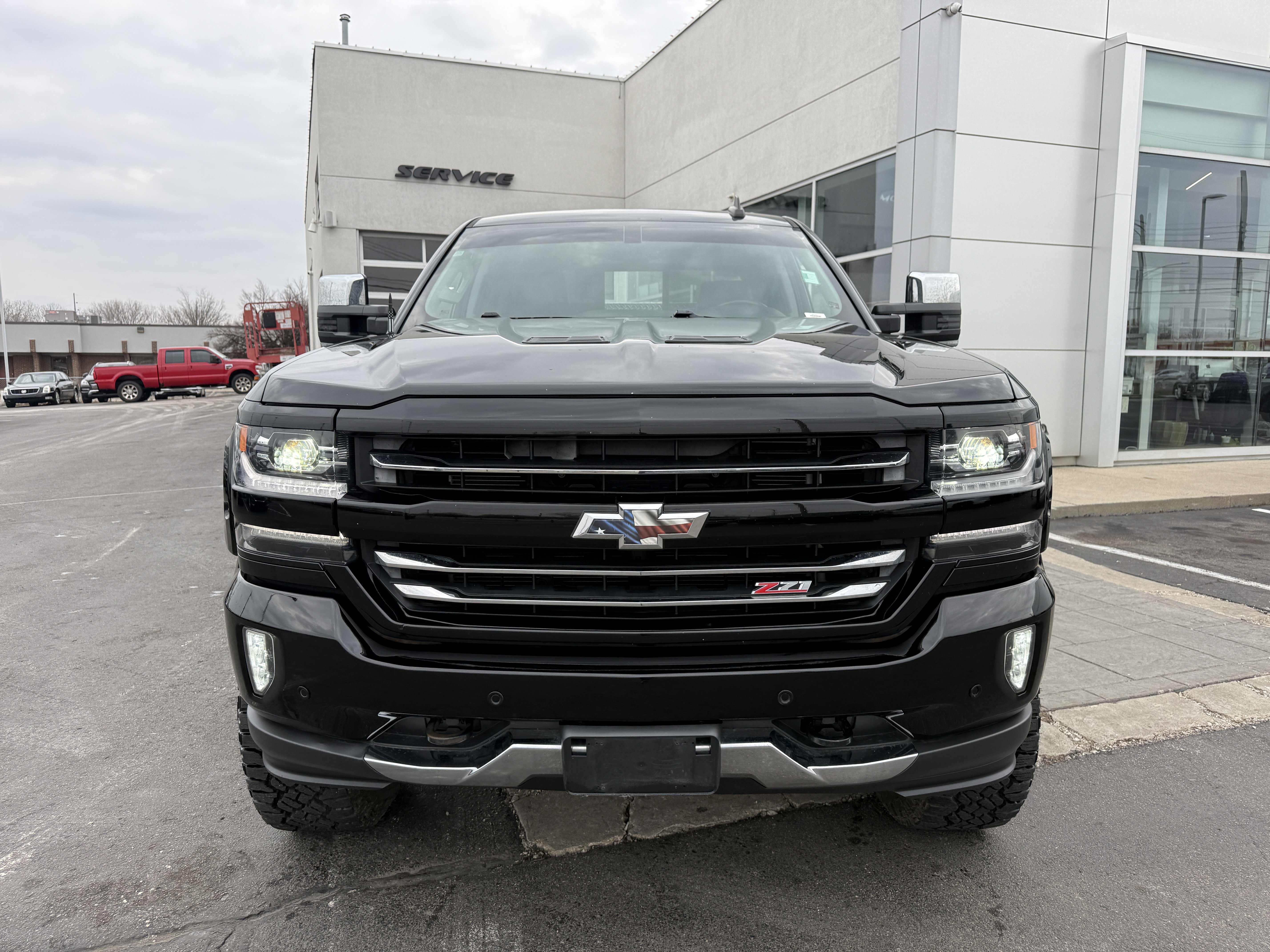 Used 2017 Chevrolet Silverado 1500 LTZ Z71 w/ LTZ Plus Package image 9