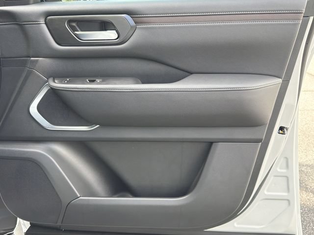 New 2026 Nissan Armada Platinum AWD/4WD image 16