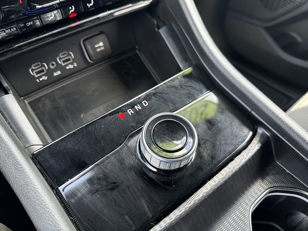 Used 2025 Jeep Grand Cherokee 4WD image 27