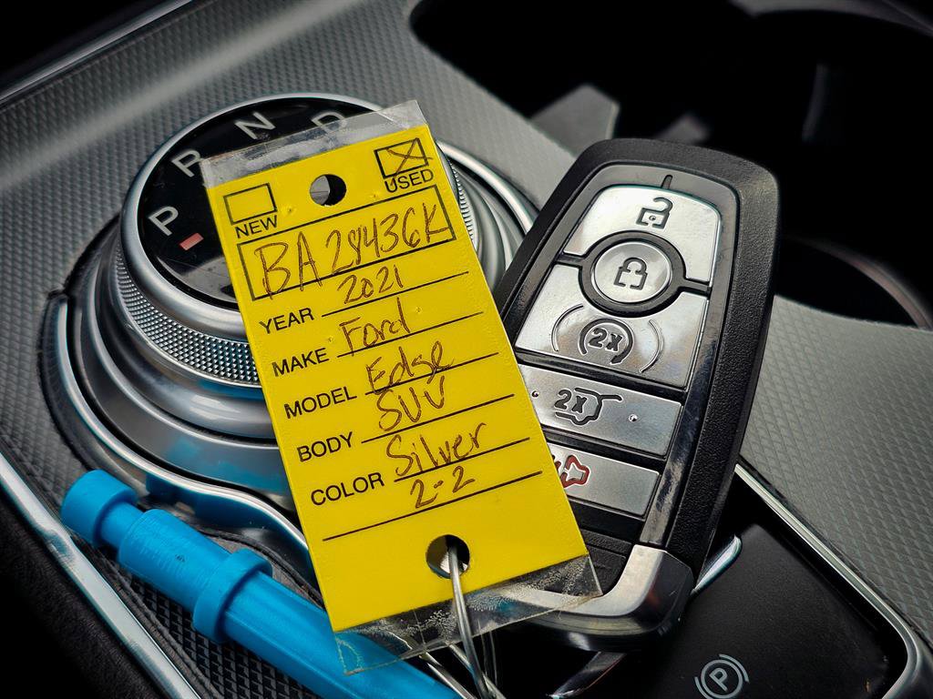 Used 2021 Ford Edge Titanium w/ Class II Trailer Tow Package image 49