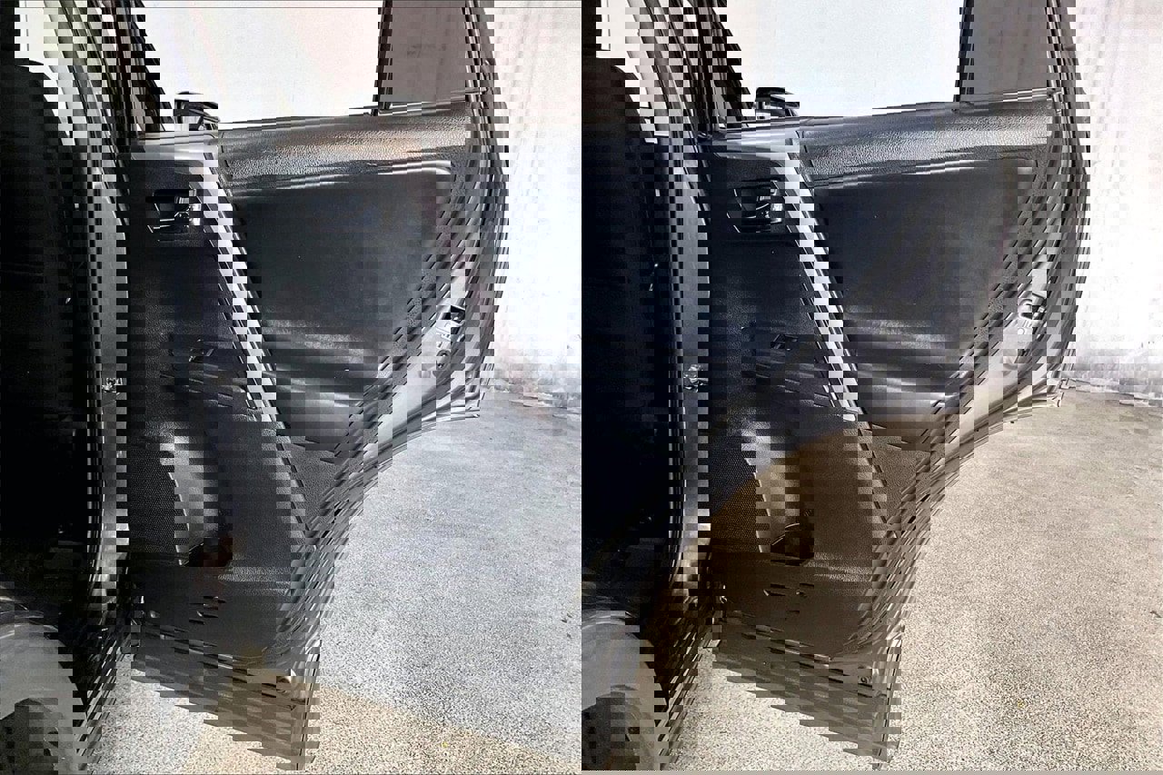 Used 2018 Toyota RAV4 XLE image 23