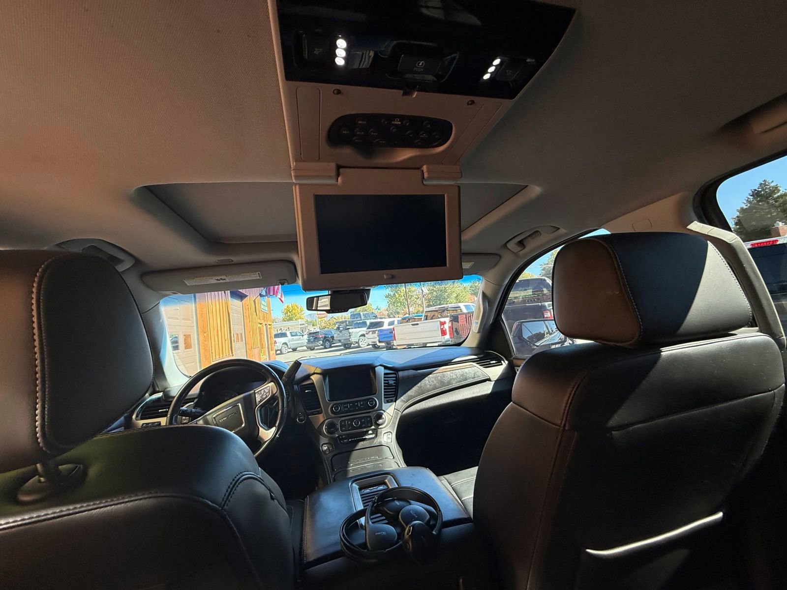 Used 2018 GMC Yukon Denali w/ Denali Ultimate Package image 16