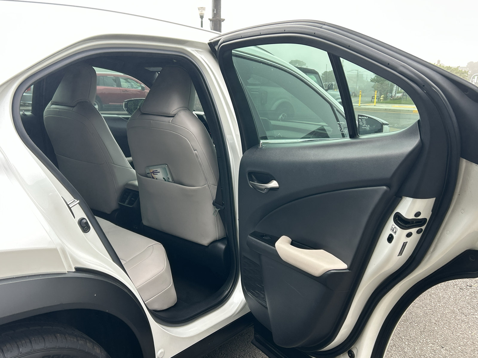 Used 2022 Lexus UX 200 w/ Accessory Package (Z1) FWD image 31