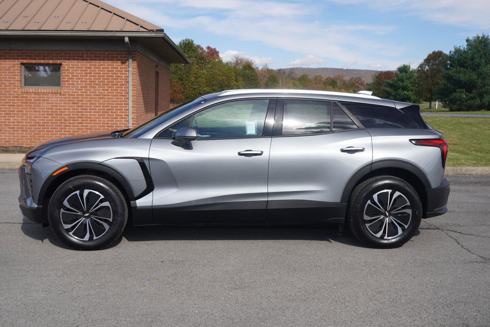 New 2026 Chevrolet Blazer EV LT FWD image 7