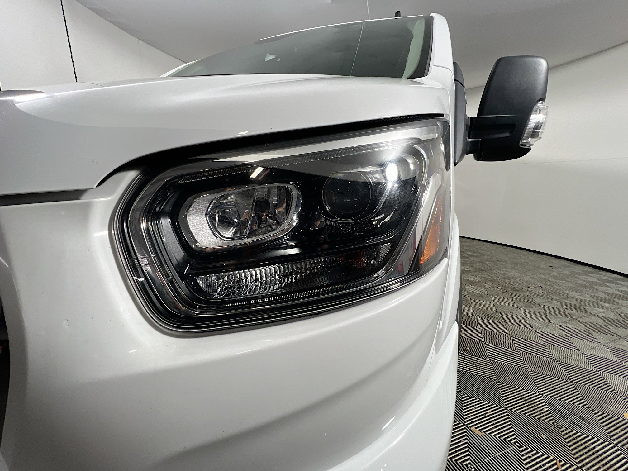 Used 2023 Ford Transit 350 XLT image 34