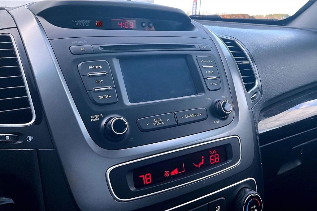 Used 2015 Kia Sorento EX image 13
