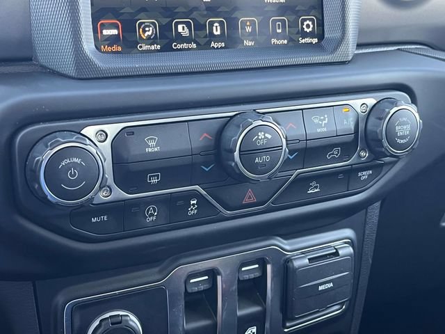 Used 2022 Jeep Wrangler Sport AWD/4WD image 29