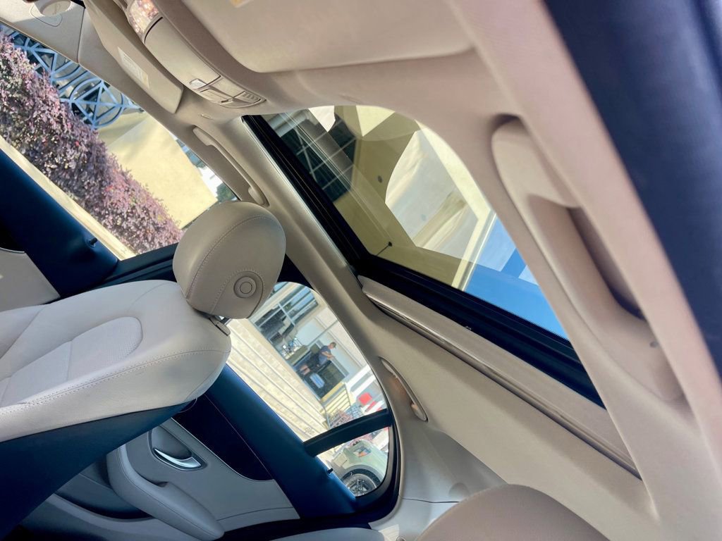 Used 2020 Mercedes-Benz C 300 Sedan image 15