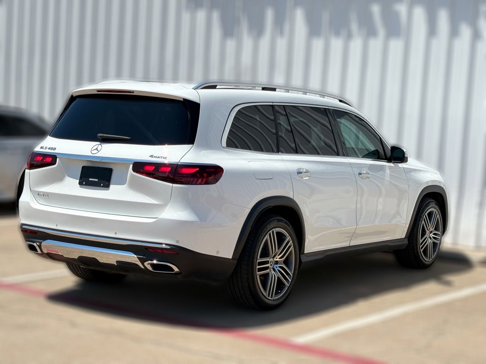 Used 2024 Mercedes-Benz GLS 450 4MATIC image 9