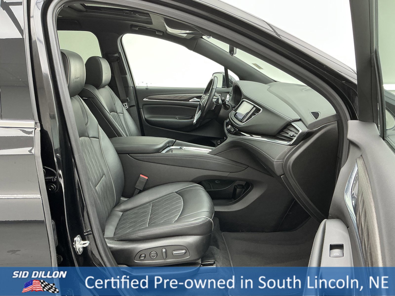 Used 2022 Buick Enclave Avenir w/ Avenir Technology Package image 28