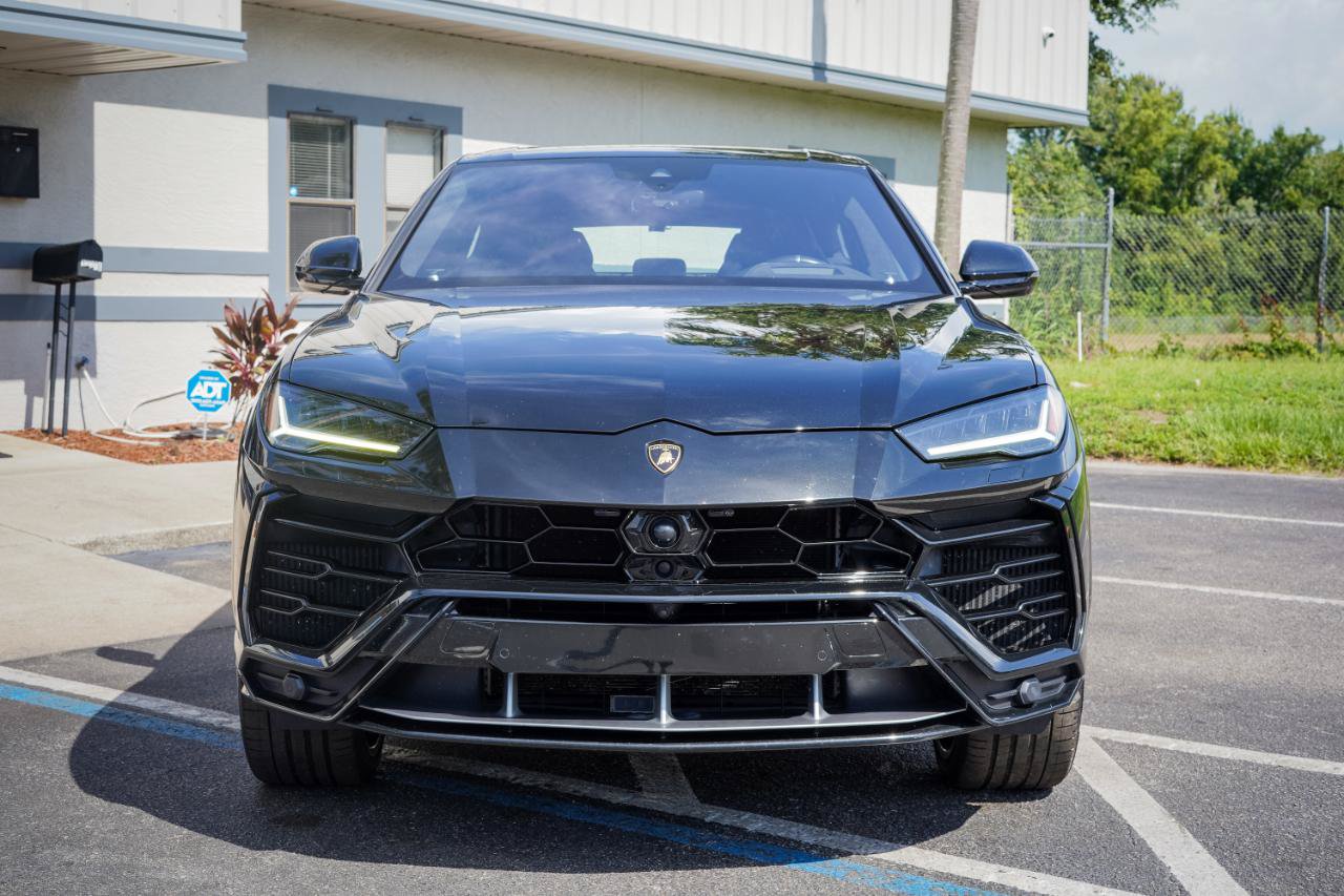 Used 2019 Lamborghini Urus AWD/4WD image 2