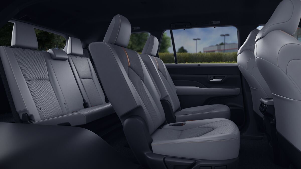 New 2026 Toyota Grand Highlander AWD Hybrid image 21