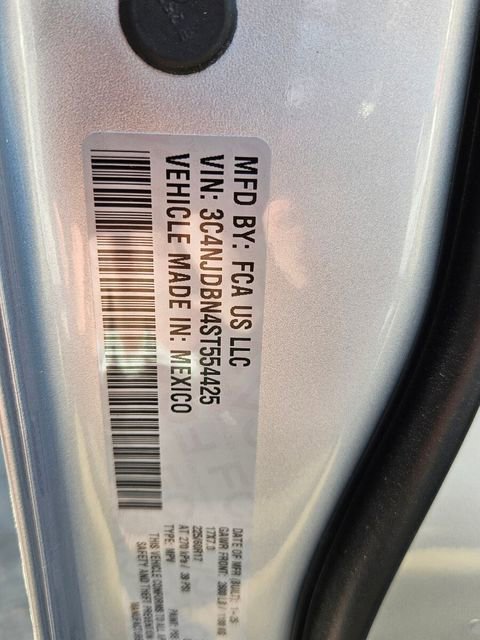 New 2025 Jeep Compass Latitude w/ Sun & Sound Group AWD/4WD image 8