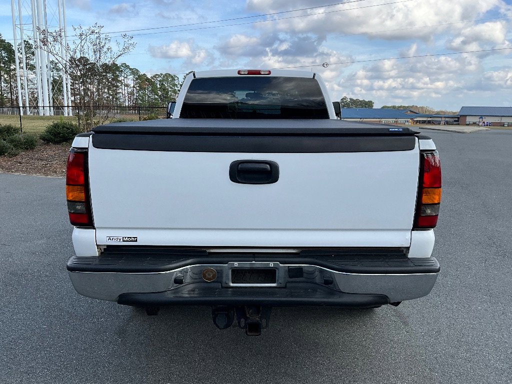 Used 2005 GMC Sierra 2500 SLT w/ Heavy-Duty Power Package image 5