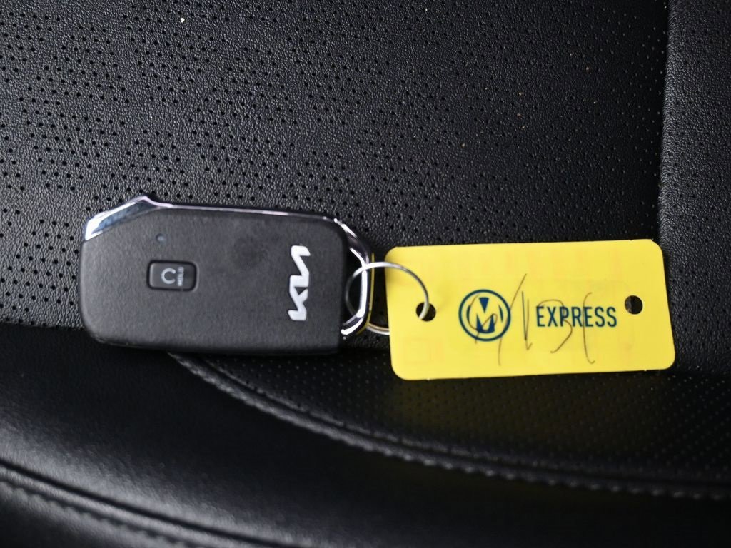 Used 2024 Kia Seltos EX image 31