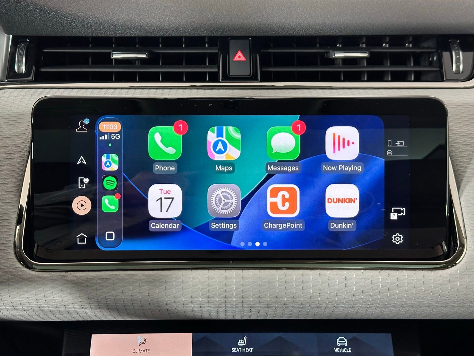 Used 2023 Land Rover Range Rover Evoque R-Dynamic S image 3