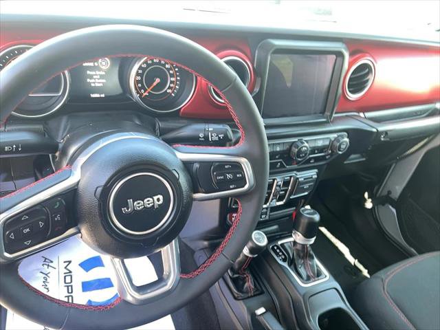 Certified 2023 Jeep Gladiator Rubicon w/ Cold Weather Group image 15