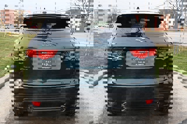 Used 2017 Jaguar F-PACE Prestige image 6