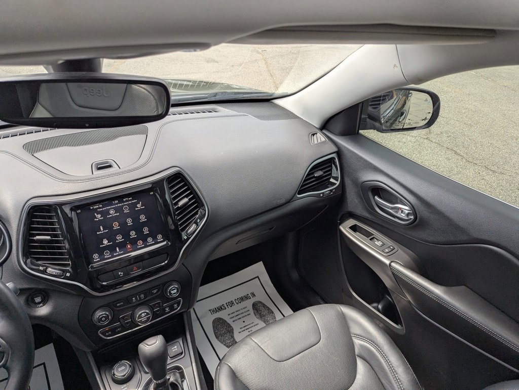 Used 2019 Jeep Cherokee Limited image 34