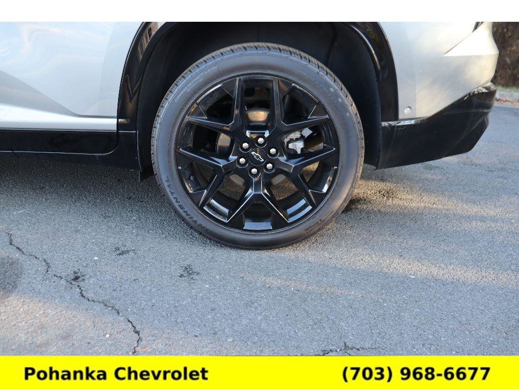 Used 2024 Chevrolet Traverse RS image 39