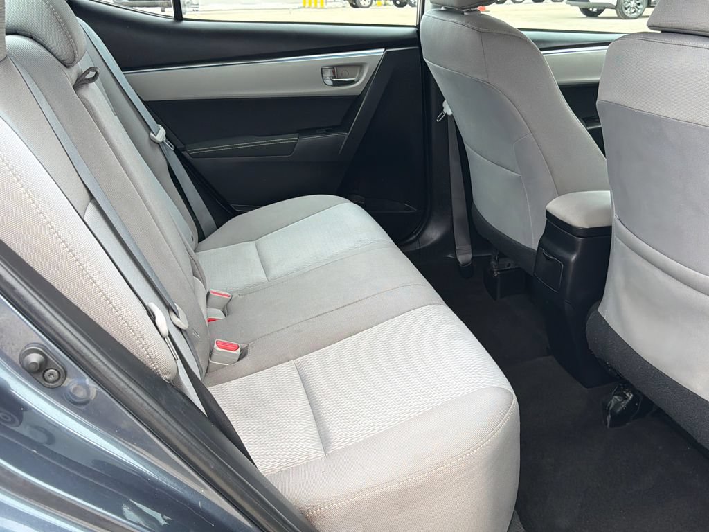 Used 2016 Toyota Corolla LE FWD image 13