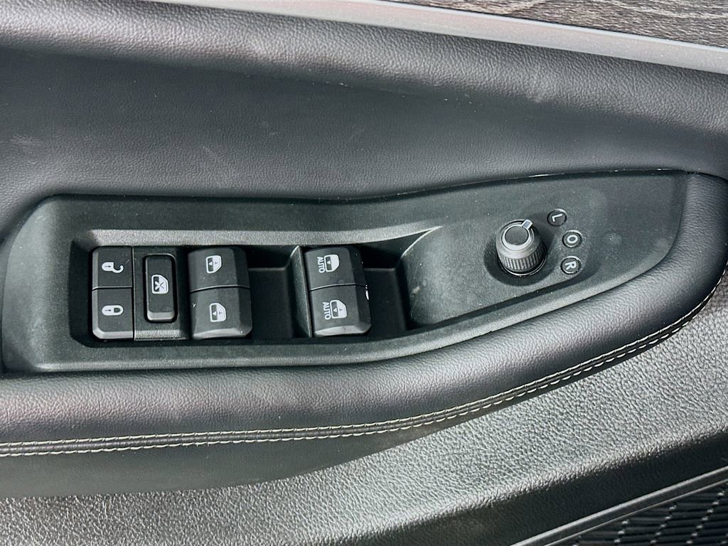 Certified 2024 Jeep Grand Cherokee Limited image 27