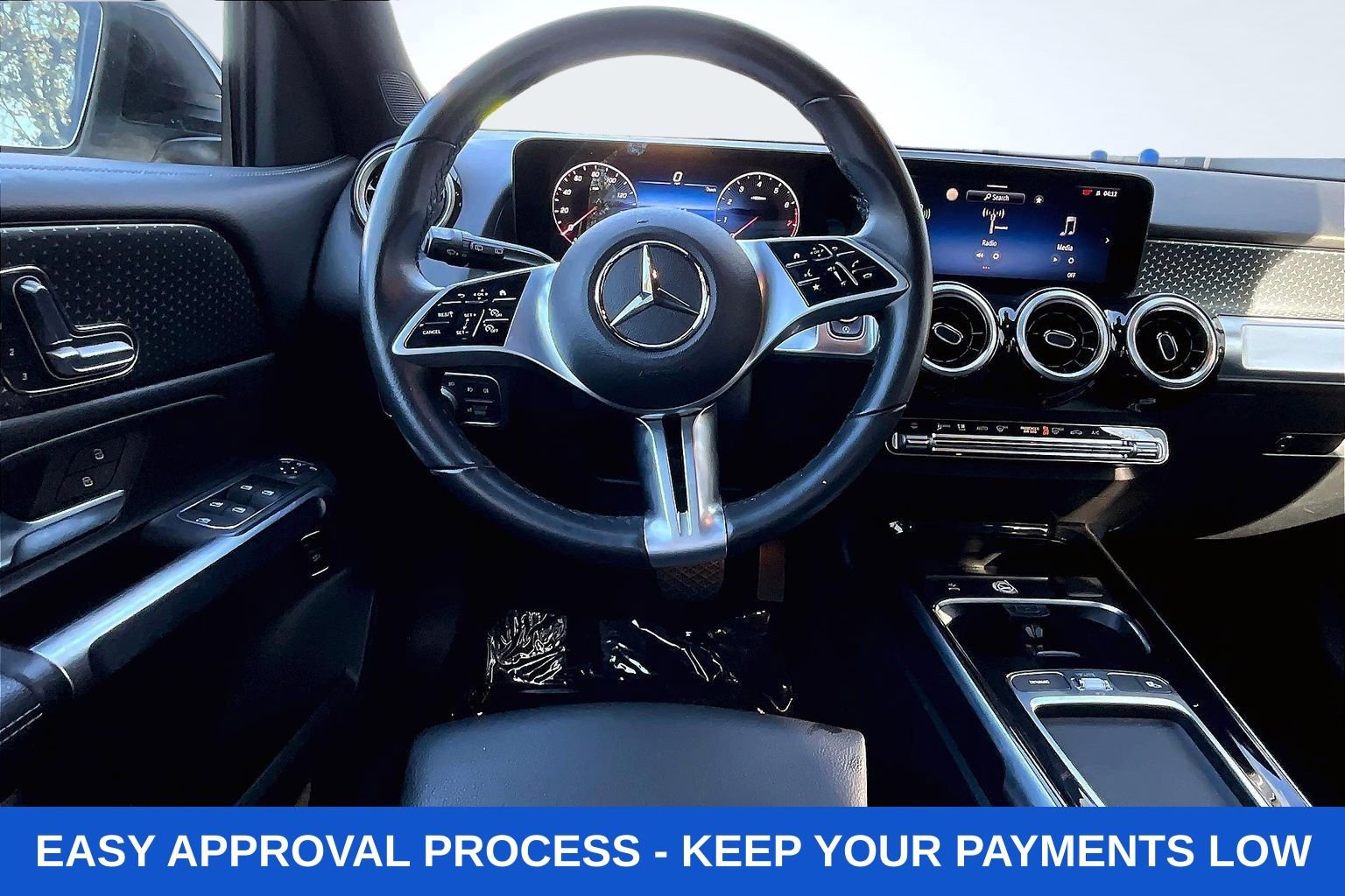 Used 2025 Mercedes-Benz GLB 250 image 10