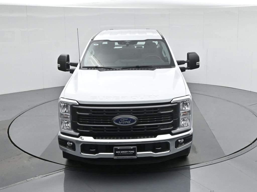 New 2026 Ford F250 XL w/ XL Chrome Package image 21