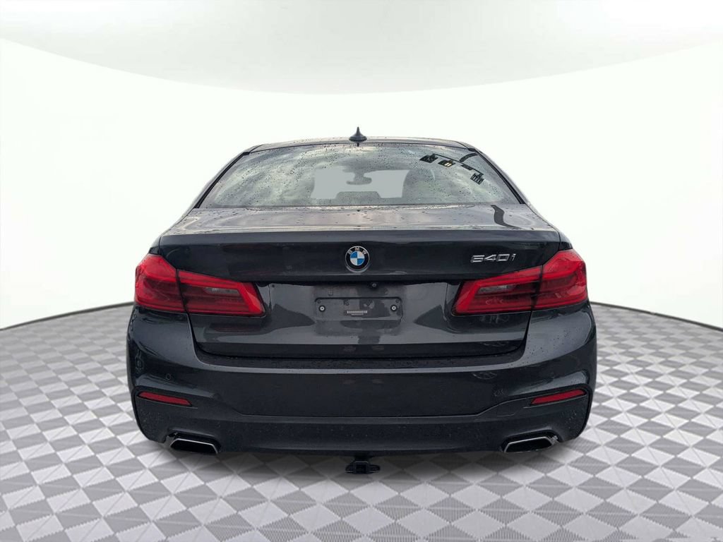 Used 2018 BMW 540i RWD image 4