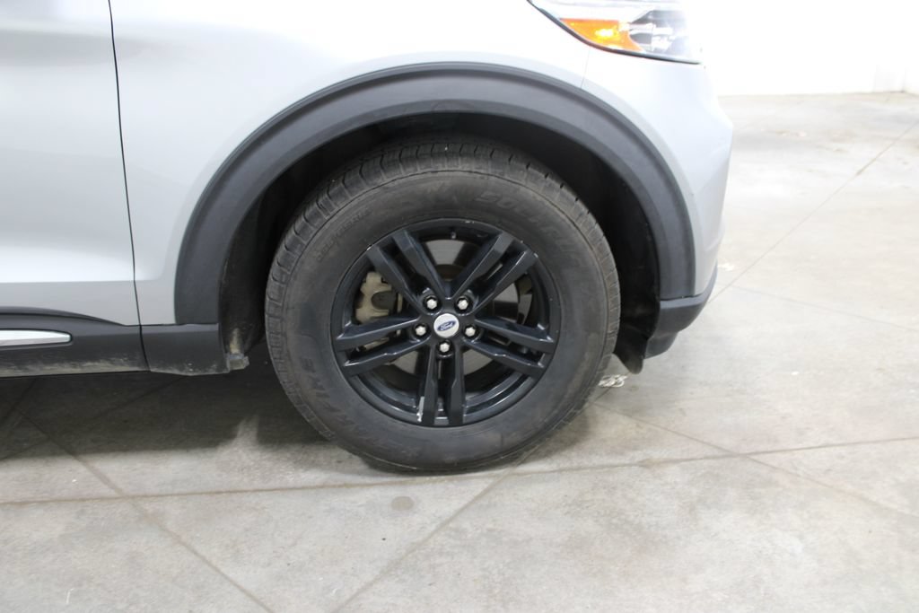 Used 2020 Ford Explorer XLT w/ Comfort Package RWD image 41