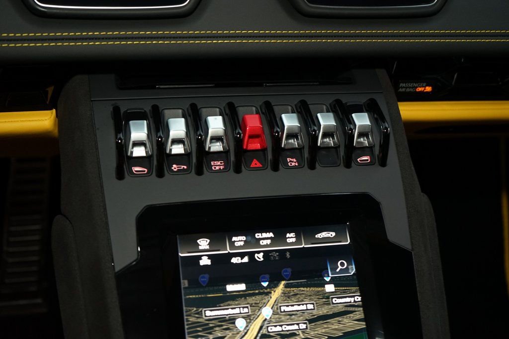 Used 2024 Lamborghini Huracan Tecnica image 21