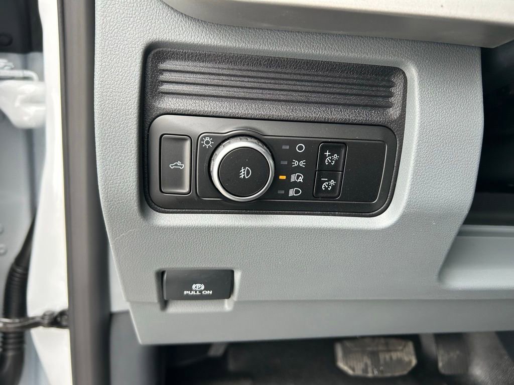 New 2026 Ford F550 4x4 Supercab Super Duty image 23