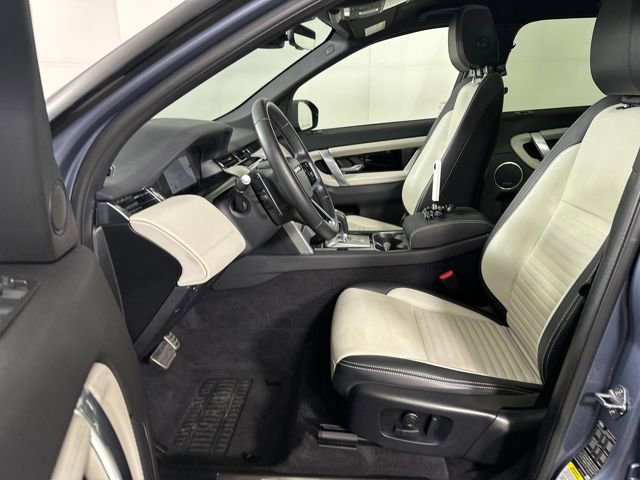 Used 2023 Land Rover Discovery Sport SE R-Dynamic image 11