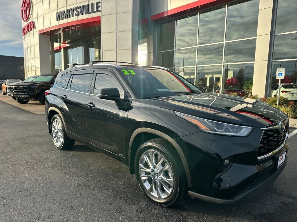 Used 2023 Toyota Highlander Limited