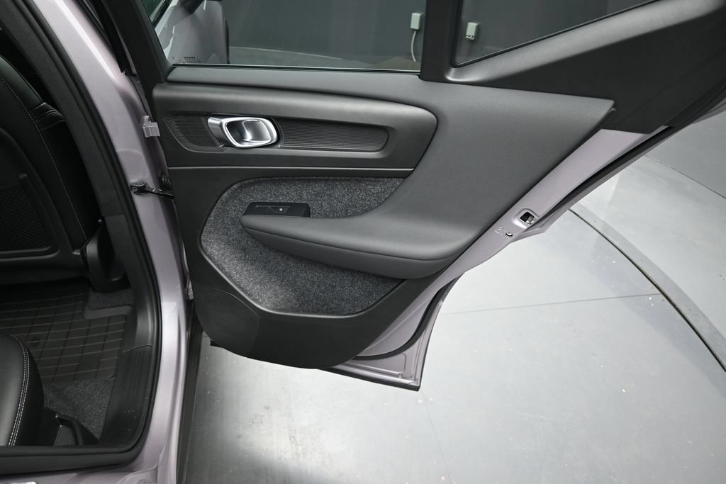 New 2026 Volvo XC40 B5 Plus w/ Protection Package Premier AWD/4WD image 19