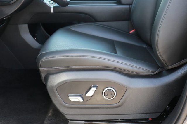 Used 2025 Hyundai Santa Fe SEL FWD image 9