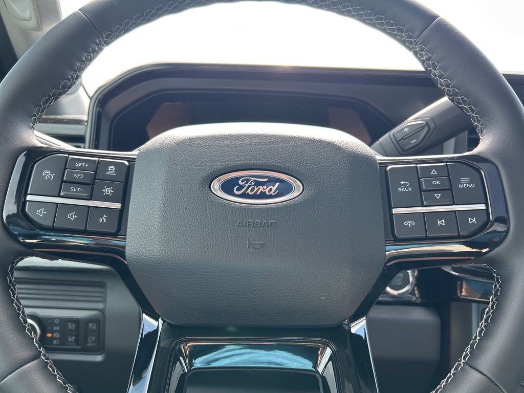 New 2026 Ford F250 Lariat w/ Black Appearance Package image 17
