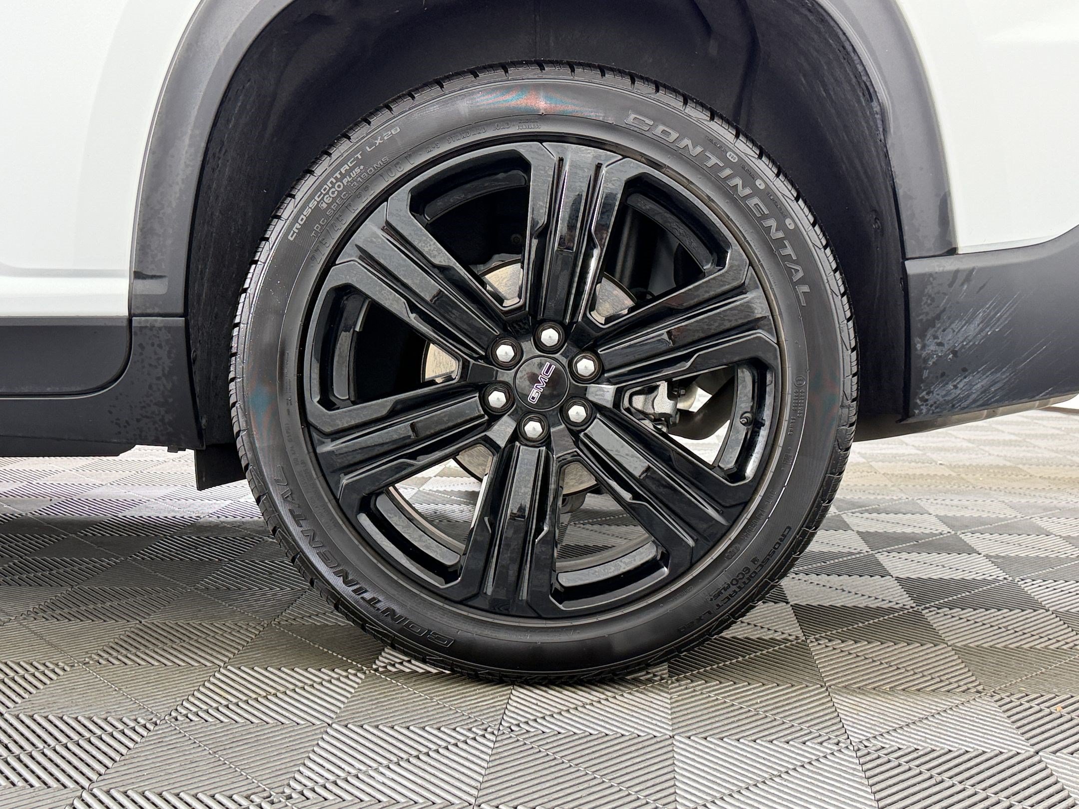Used 2025 GMC Acadia Elevation w/ Elevation Premium Package FWD image 11