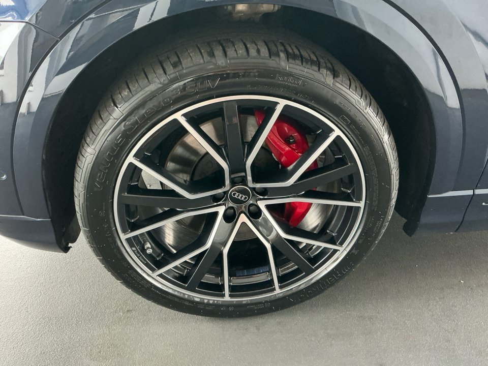Used 2023 Audi SQ8 Prestige AWD/4WD image 22