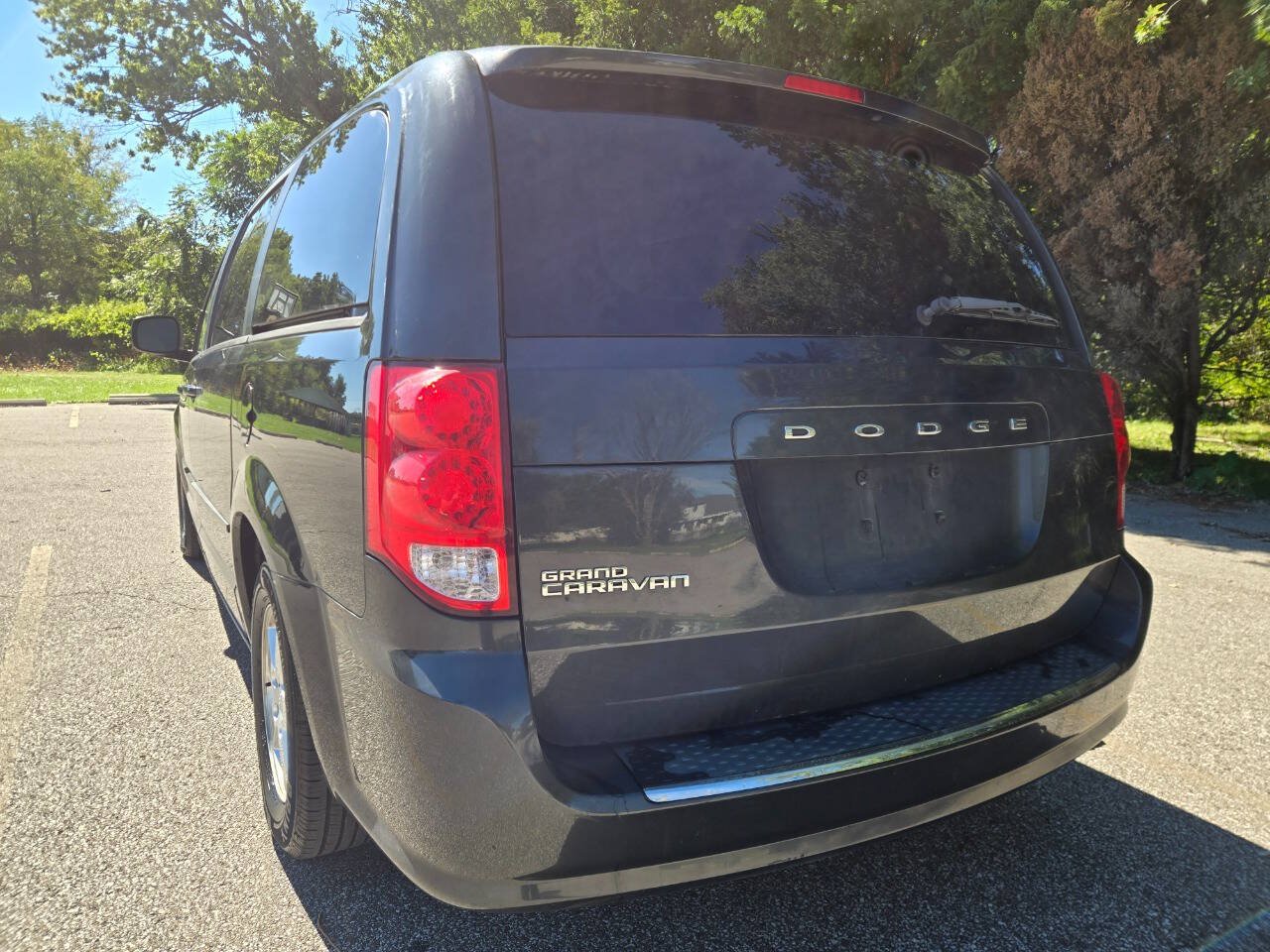 Used 2011 Dodge Grand Caravan Mainstreet w/ PWR Convenience Group FWD image 7