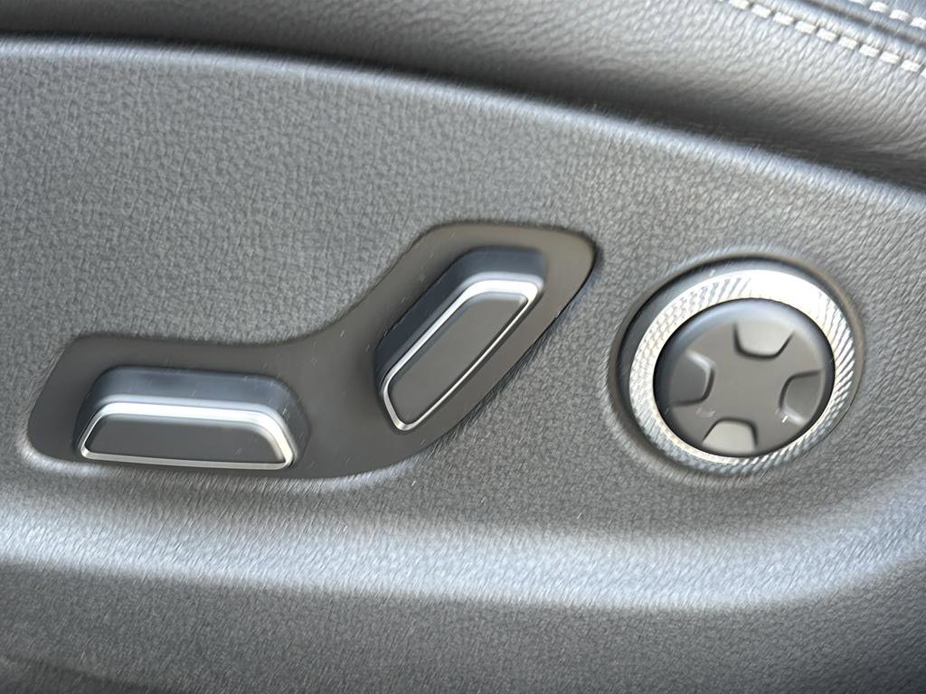 Certified 2026 Genesis GV70 2.5T image 15