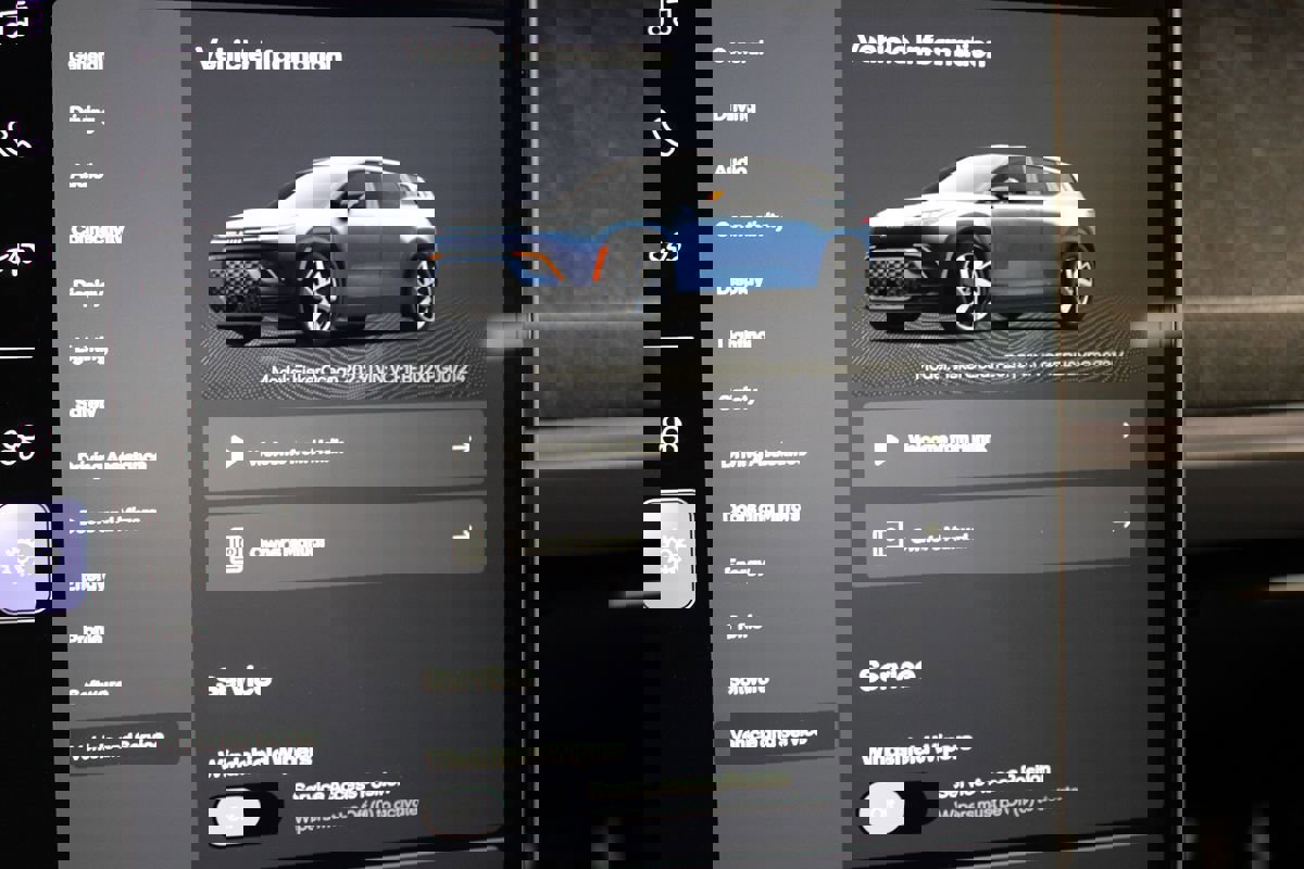 Used 2023 Fisker Ocean Extreme image 28