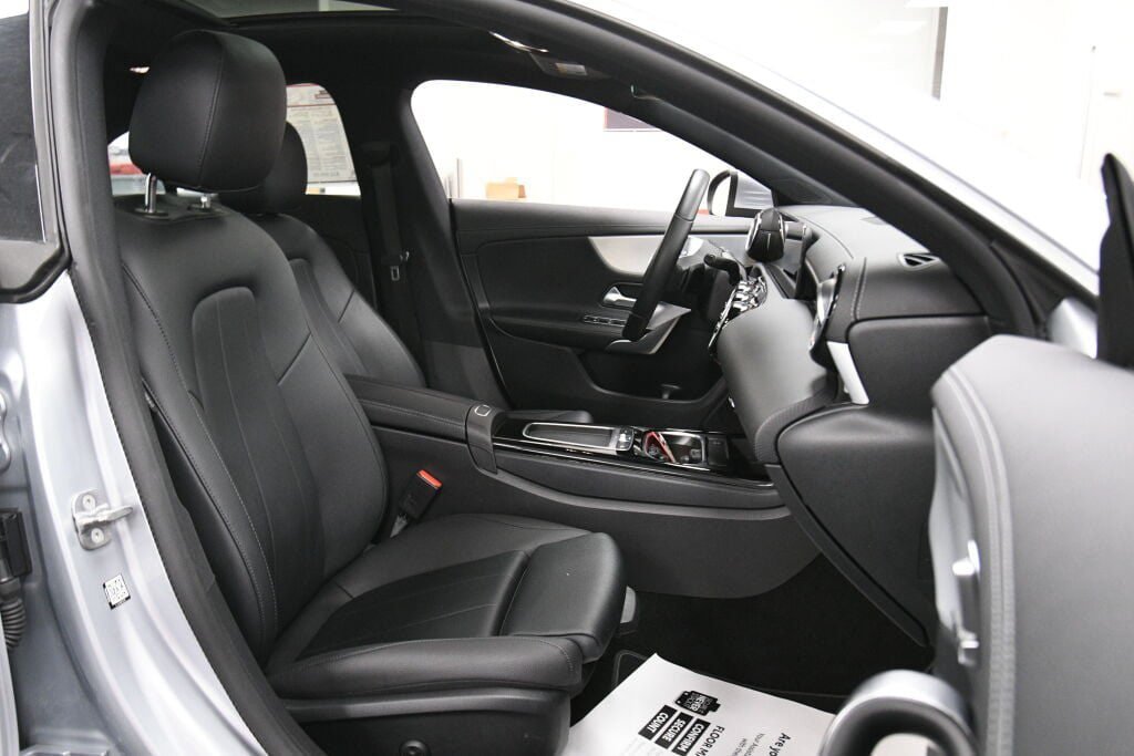 Used 2025 Mercedes-Benz CLA 250 4MATIC image 28