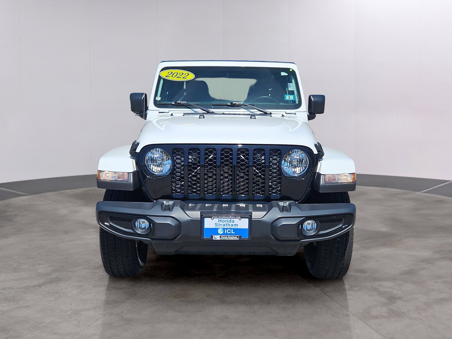Used 2022 Jeep Gladiator Willys image 2