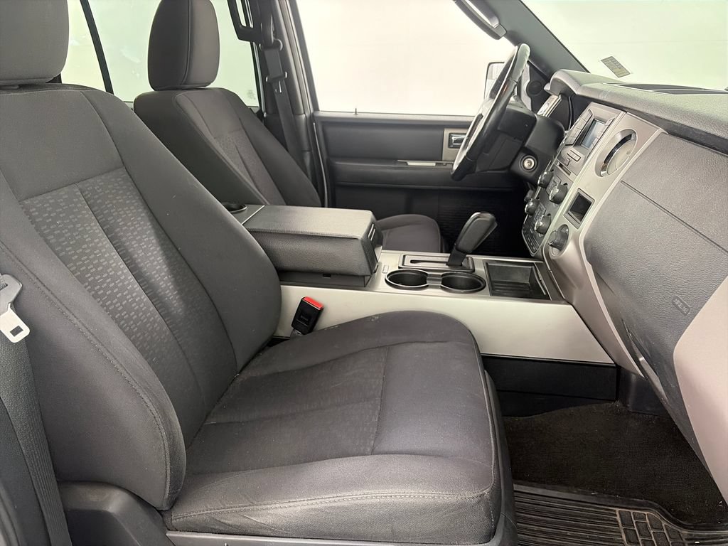 Used 2017 Ford Expedition XLT AWD/4WD image 31