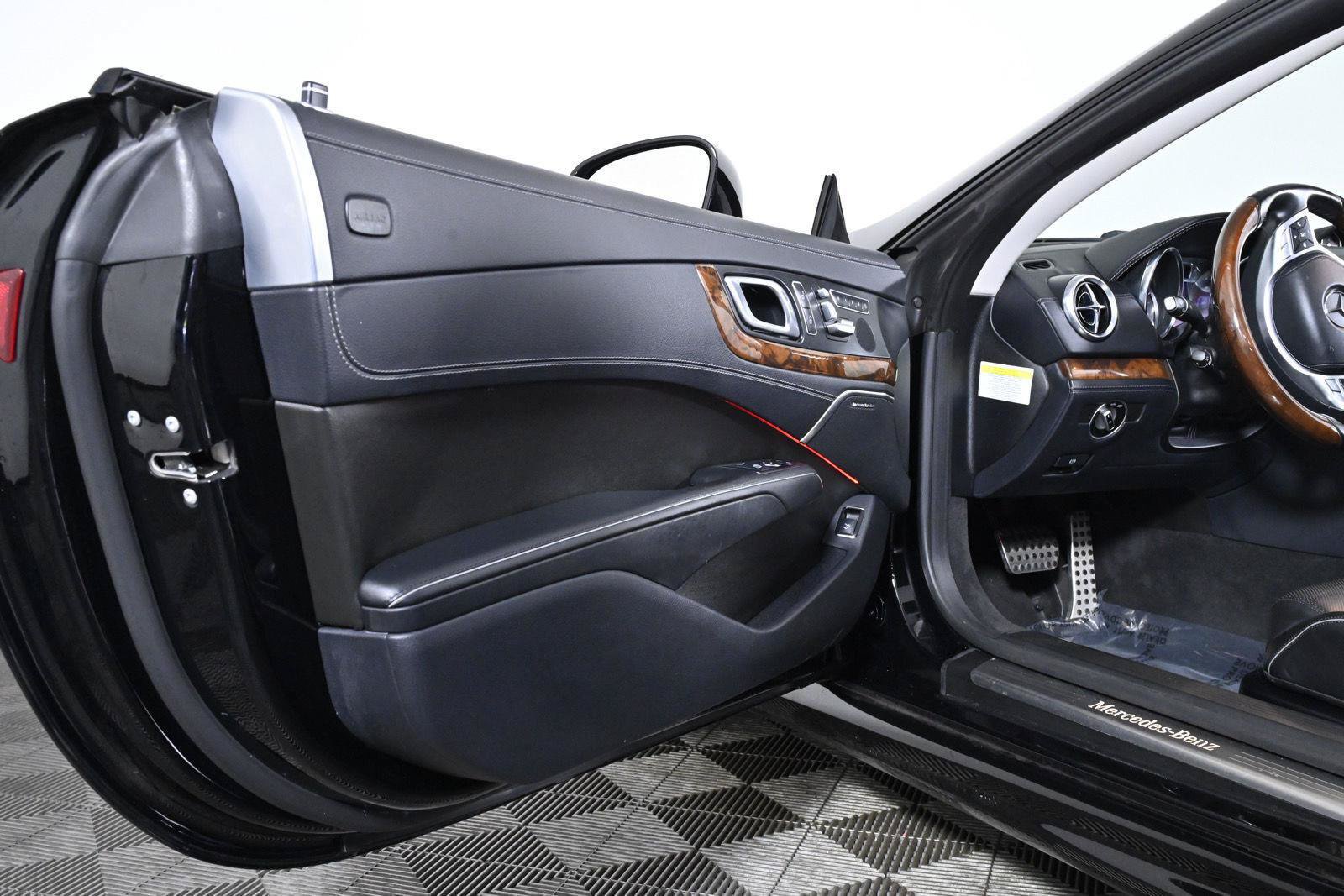 Used 2013 Mercedes-Benz SL 550 image 42