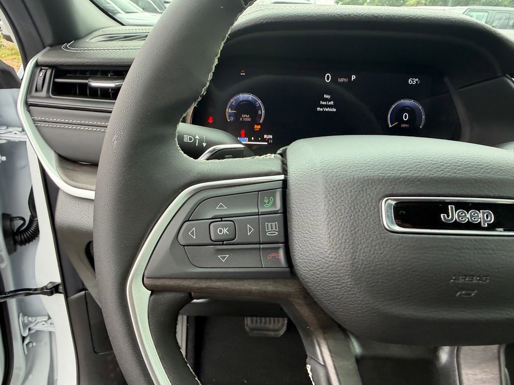 New 2026 Jeep Grand Cherokee L 4WD image 17