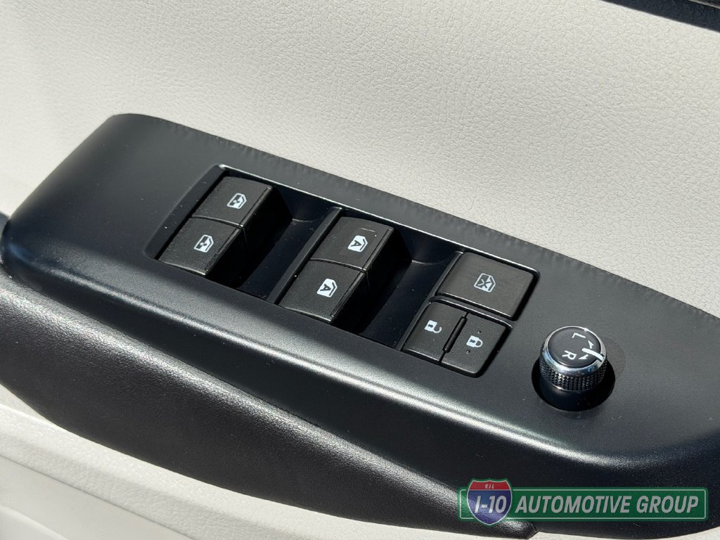 Used 2016 Toyota Highlander XLE AWD/4WD image 16