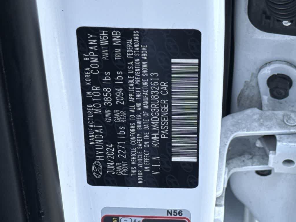 Used 2024 Hyundai Elantra SEL FWD image 29